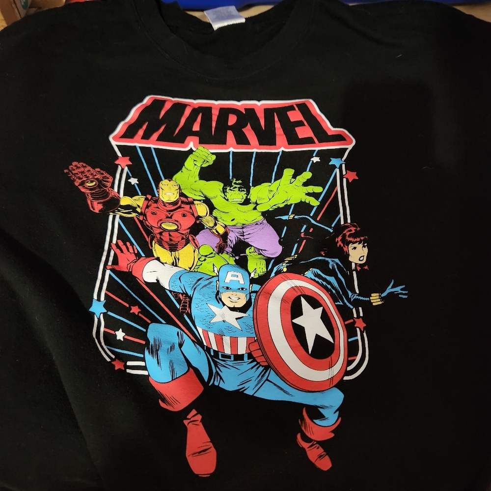 Marvel Kids Black Tee with Colorful Superheroes Captain America, Black Widow